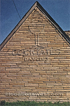cocktail lounge