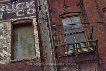 alley detail