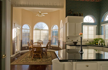 breakfast room